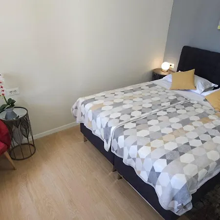Guest house And Perlica 4*