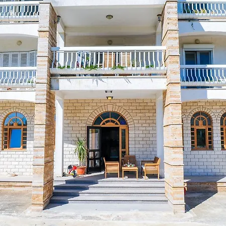 Guest house And Perlica