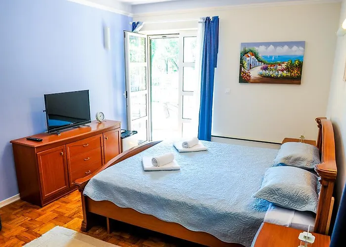 Guest house And Perlica Klis